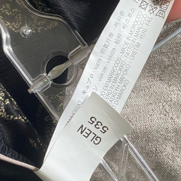 Too small - Picture 3 of 5